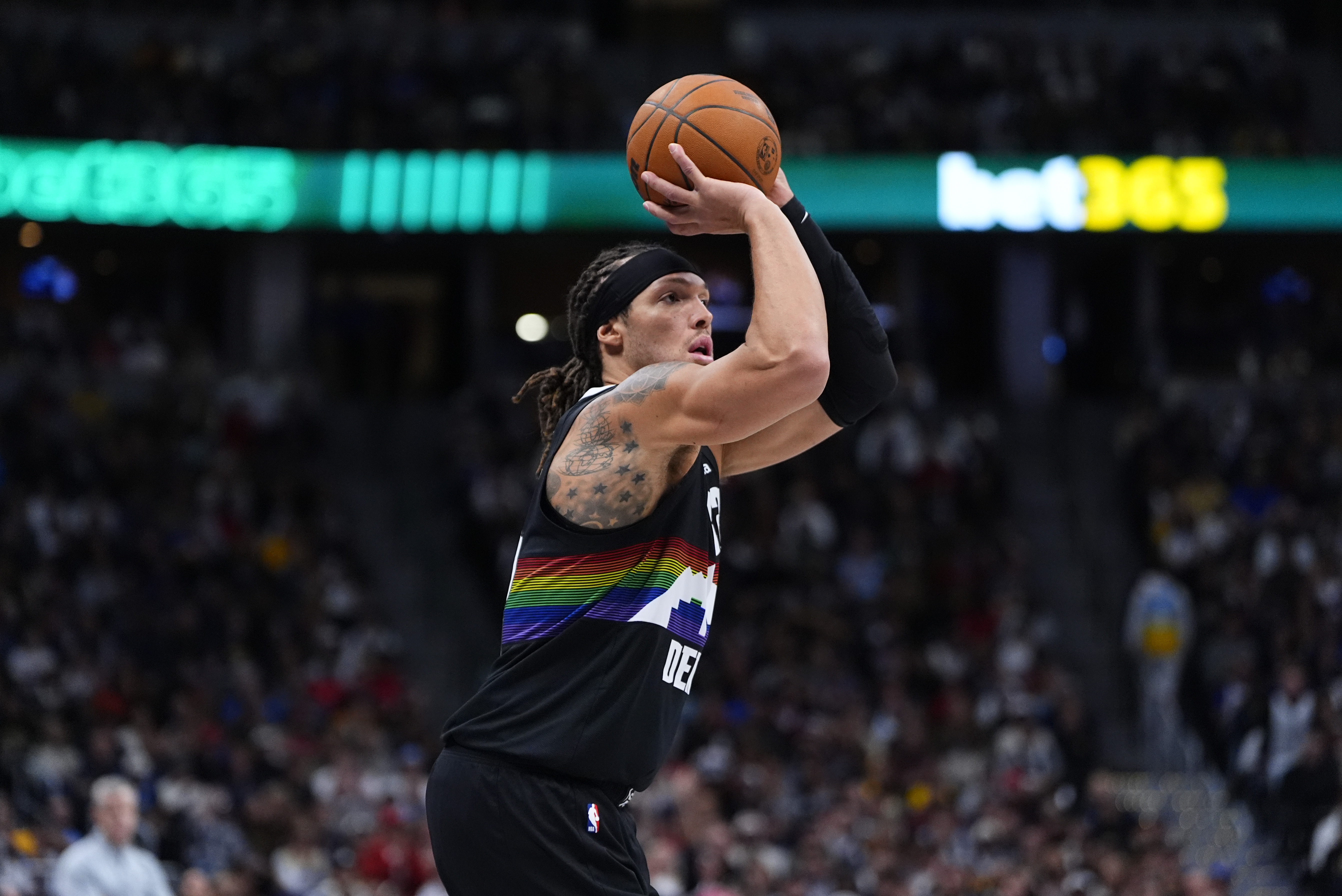 柠檬直播-戈登复出后能打背靠背吗？阿德尔曼：取决于比赛的强度