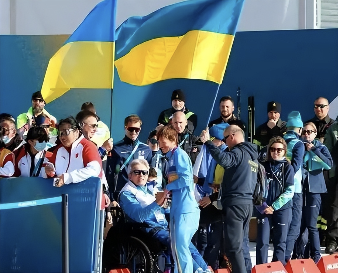 柠檬直播体育-乌克兰怒批国际残奥委会：可耻！不让我们升旗+开会 摘下选手耳机